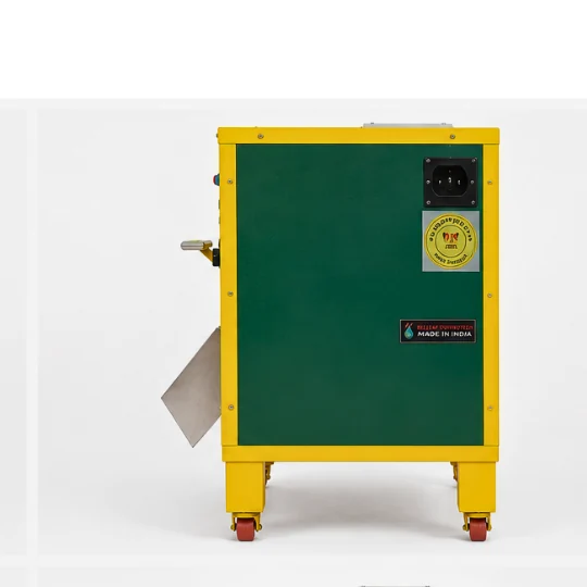 COMPOSTO VEER side view with discharge chute and castor wheels